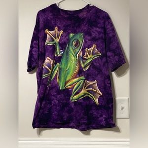 Vintage rainforest, tie-dye, tree frog shirt.